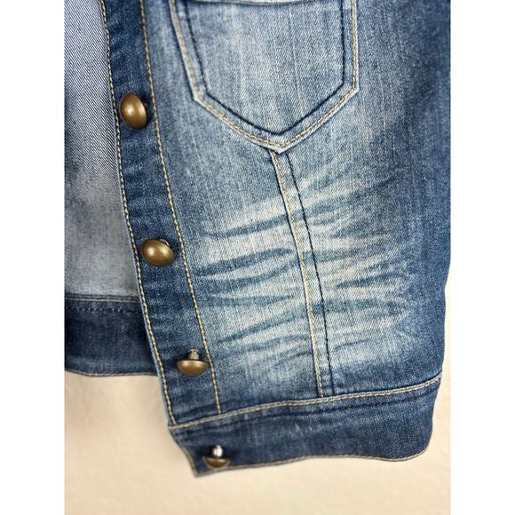 Dollhouse Distressed Denim Vest with Brass Toned Buttons and Frayed Seams Sz. S - Picture 8 of 8